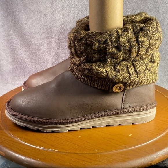 Muk Luks Boot Women’s Size Size 8  Brown‎ Pull On Ankle Booties Warm Brown - Picture 1 of 11